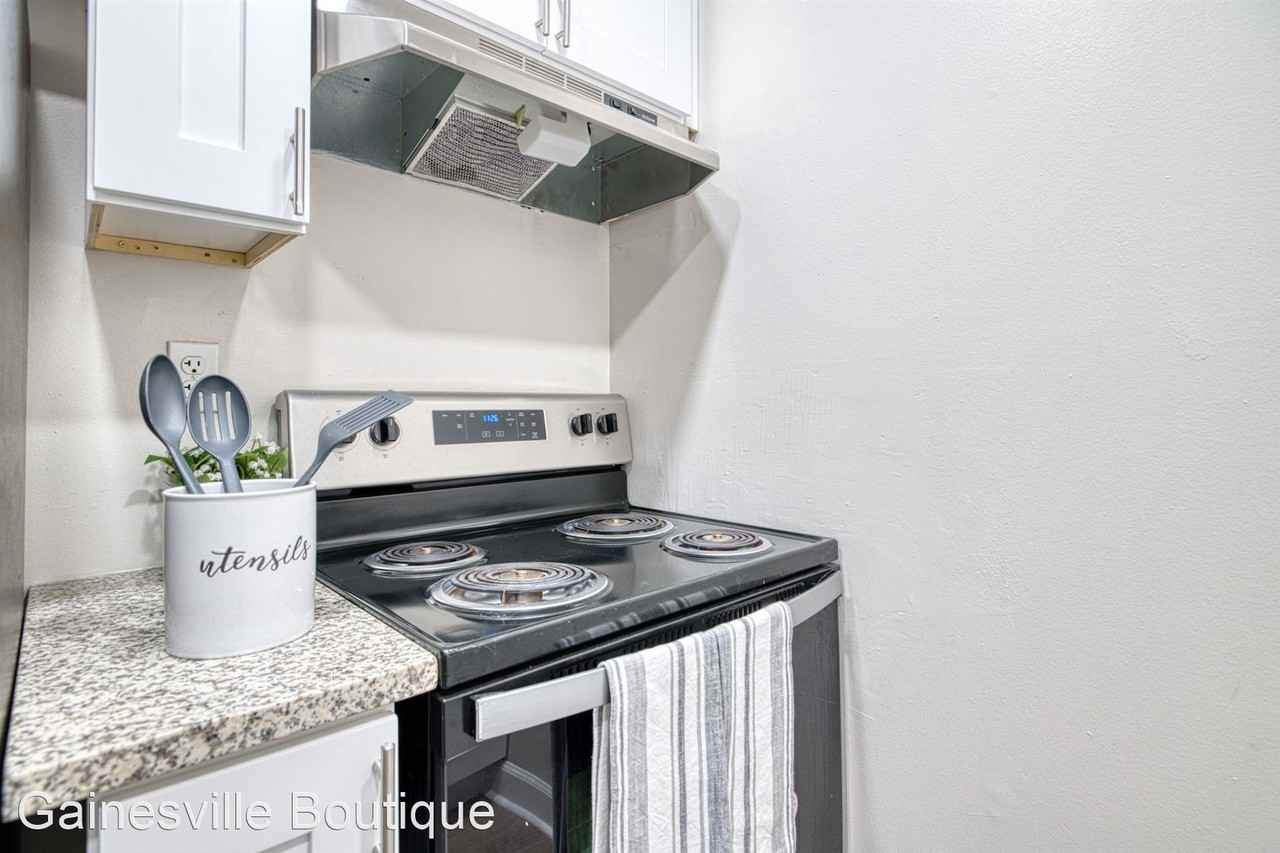 The Seaboard Apartments - Photo 2 of 8
