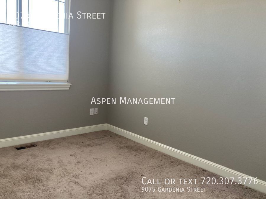 9075 Gardenia St - Photo 3 of 18