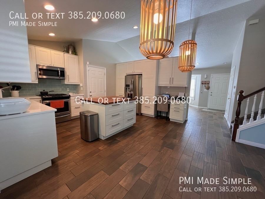 409 N 2750 W - Photo 3 of 18