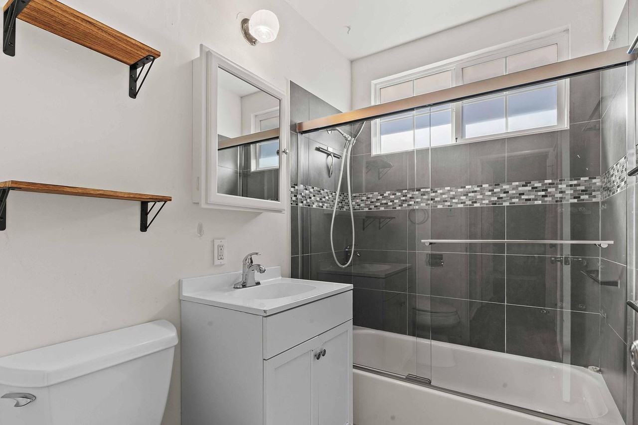 610 Chiquita Ave #NA - Photo 2 of 3