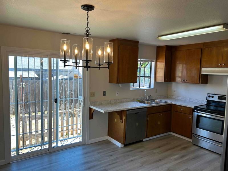 542 Tehama Ave - Photo 2 of 14