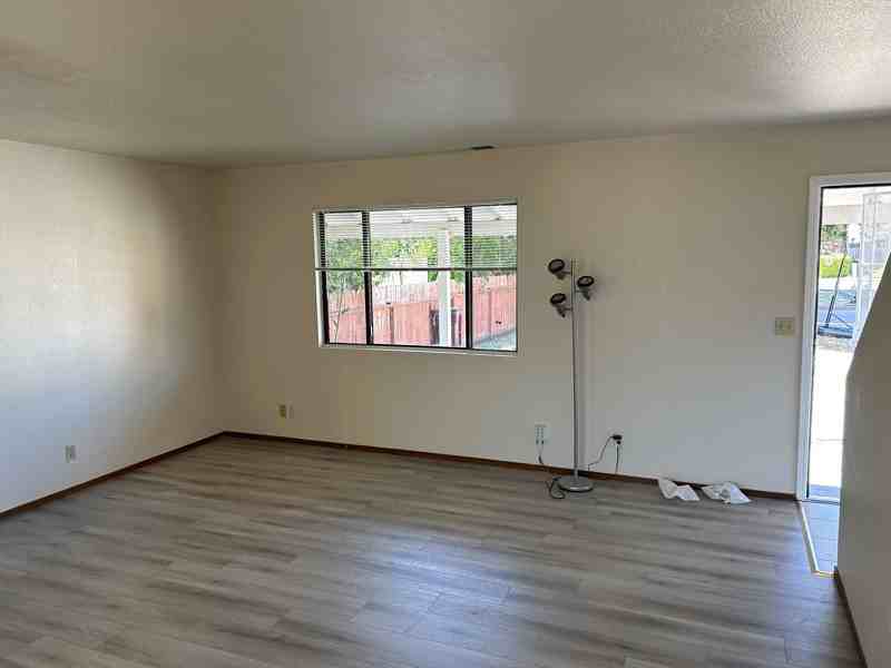 542 Tehama Ave - Photo 3 of 14