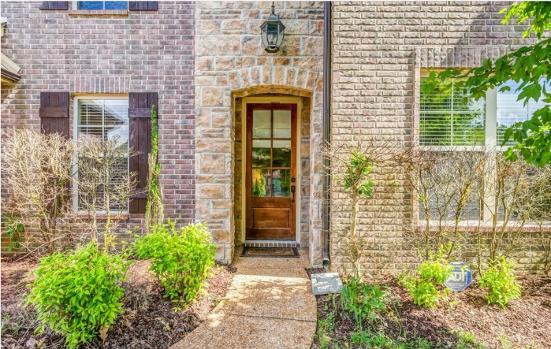 10165 Carly Dr - Photo 2 of 24