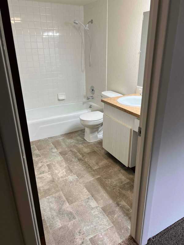 1721 9th Ave S #13 - Photo 4 of 7