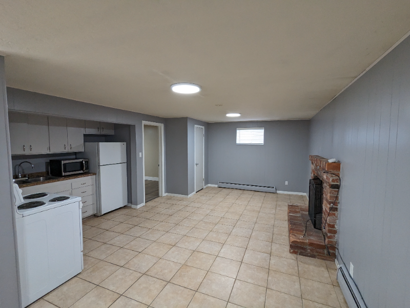 2199 E Claybourne Ave - Photo 2 of 14