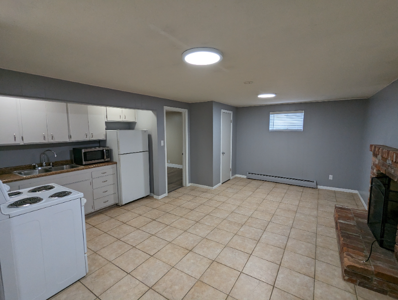 2199 E Claybourne Ave - Photo 3 of 14