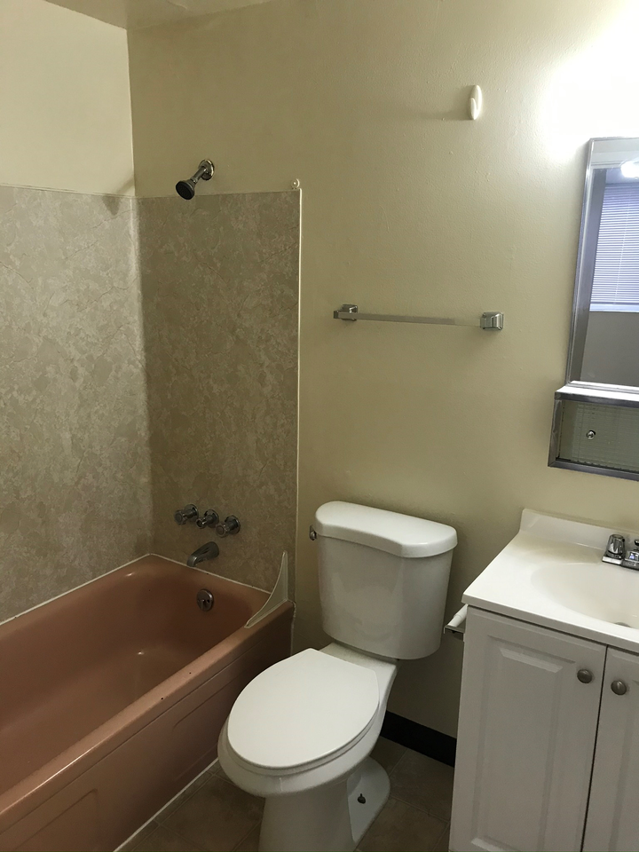 5035 15th Ave. N.E.- 102 #102 - Photo 5 of 21