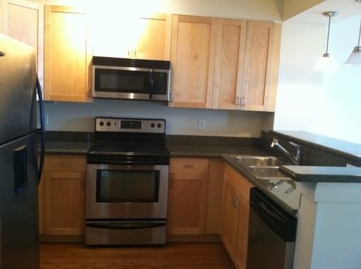 1333 E Broad St #410 - Photo 2 of 13