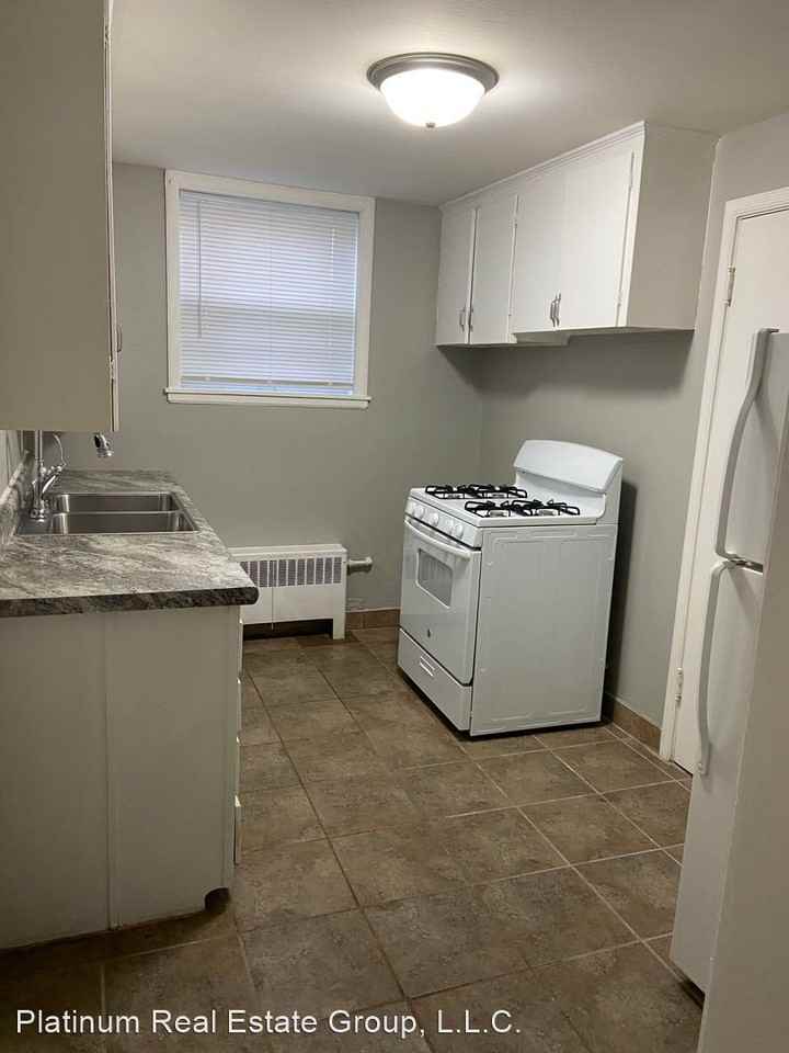 4725 & 4730 Cass St. Apartments in Omaha, NE 68132 Zumper