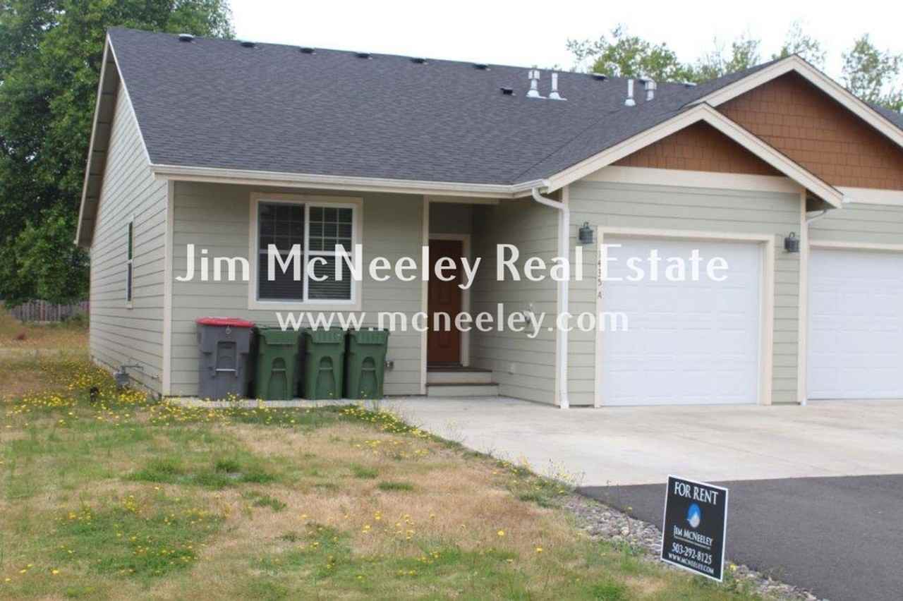 1435 SE Anchor Ave - Photo 2 of 18