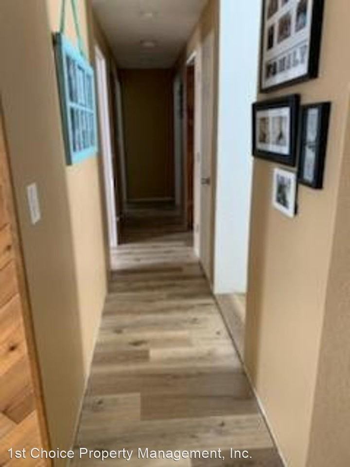 14137 Highway 66 - Photo 3 of 14