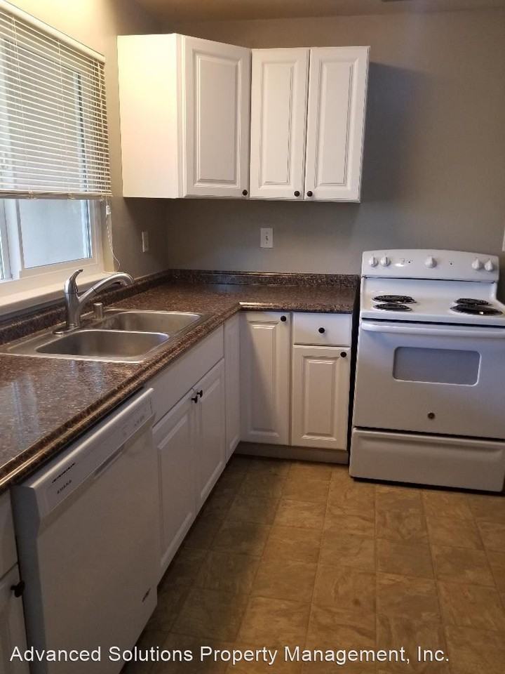 2079 Phobos Ct - Photo 2 of 16