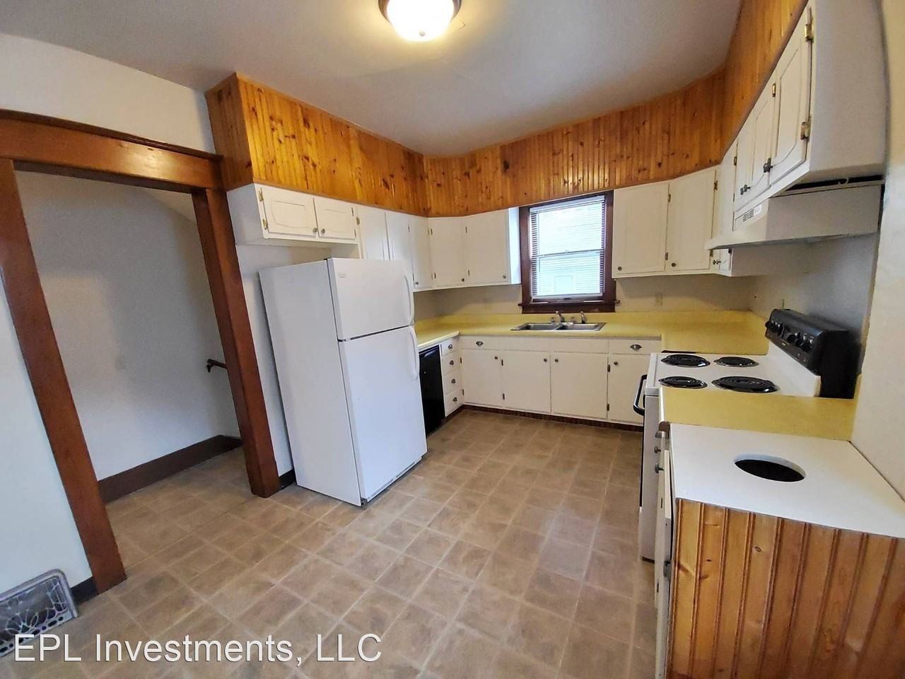 1102 Chicago St - Photo 2 of 20