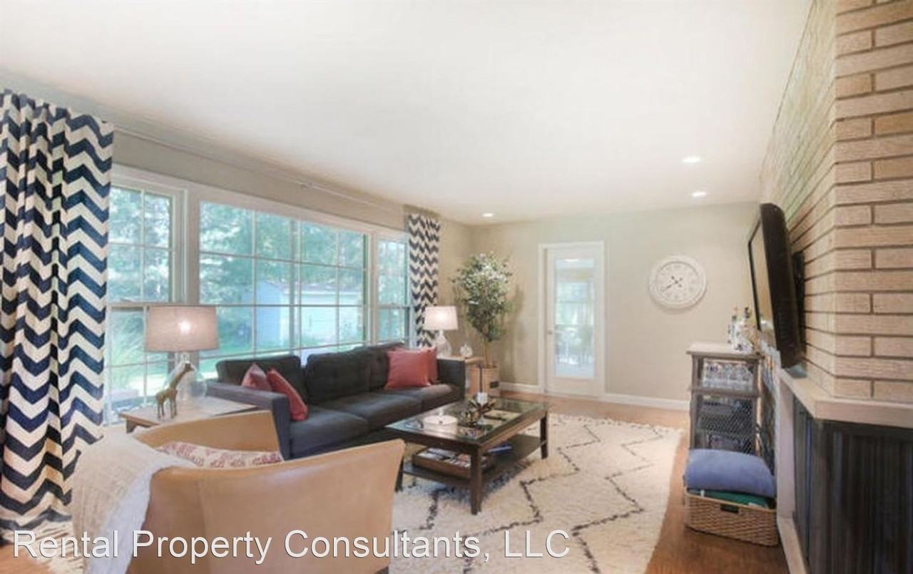 4531 Braeburn Dr Se - Photo 2 of 22