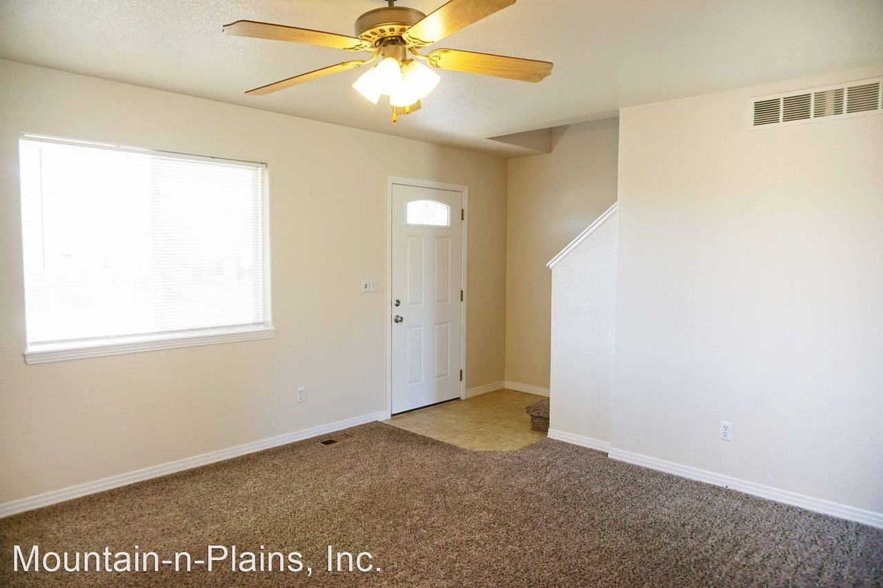 143 W Dogwood St - Photo 2 of 12