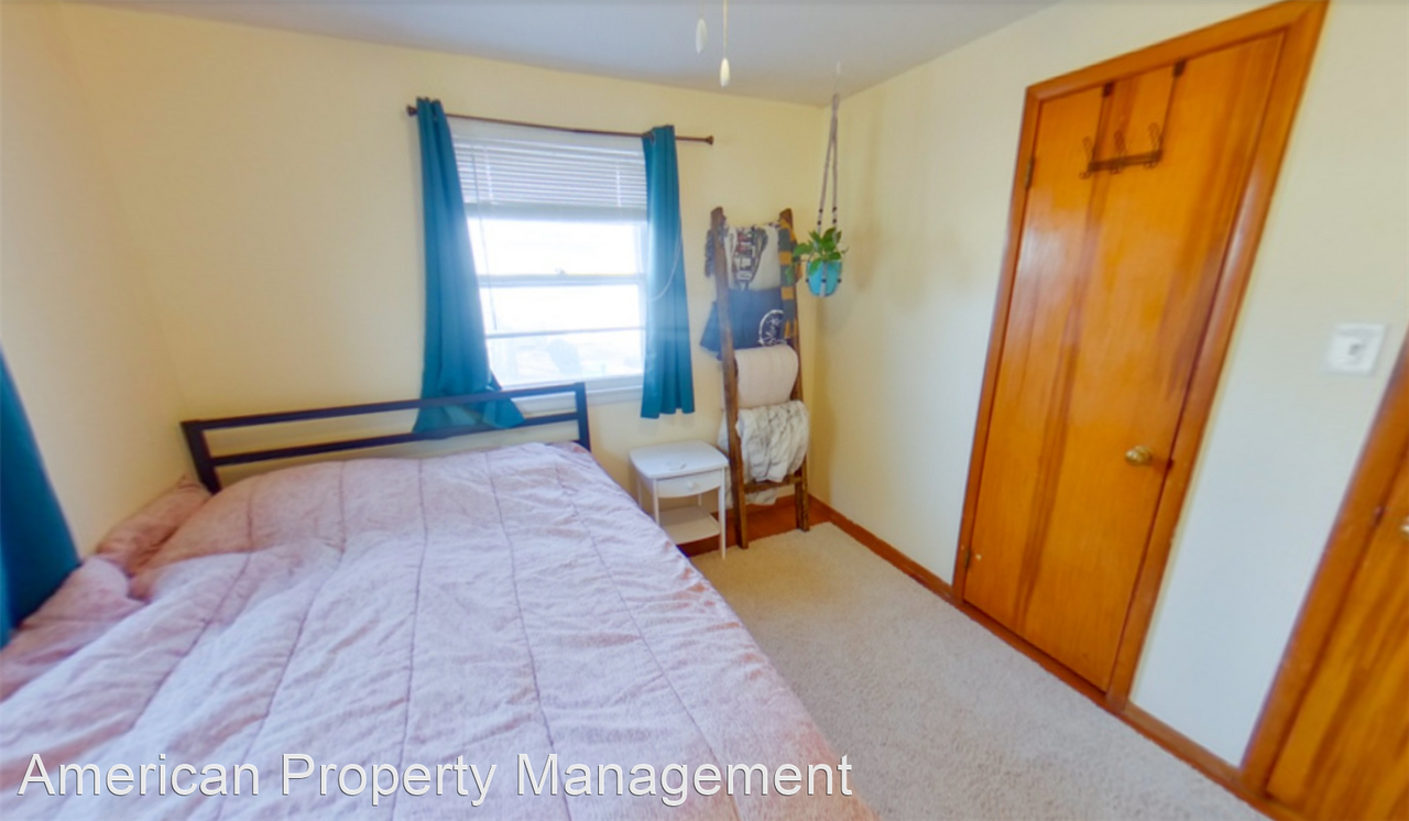 640 Tuttle St - Photo 2 of 10