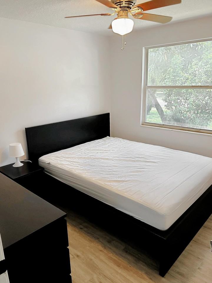 Carroll Dr - Photo 6 of 9