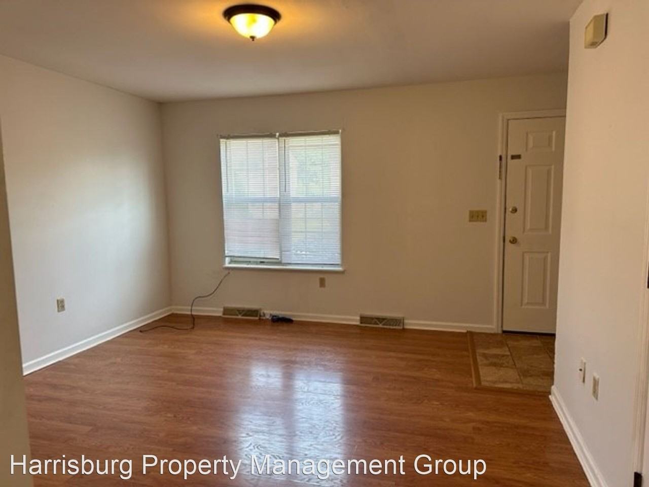 1110 Meily St - Photo 2 of 16