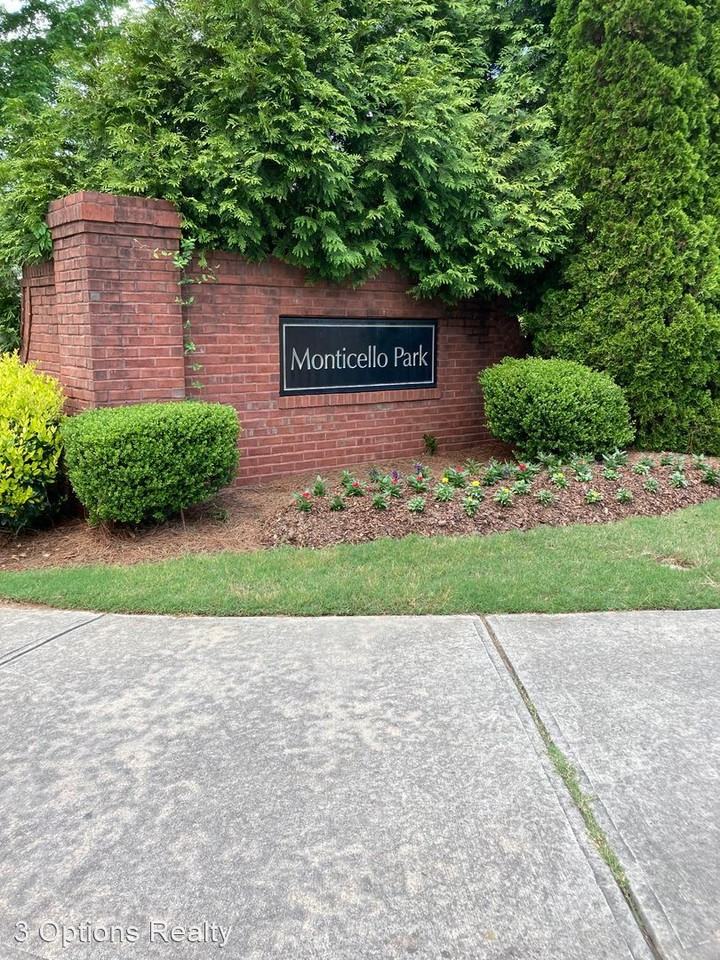 478 Mulberry Row Se #S.E. - Photo 2 of 24