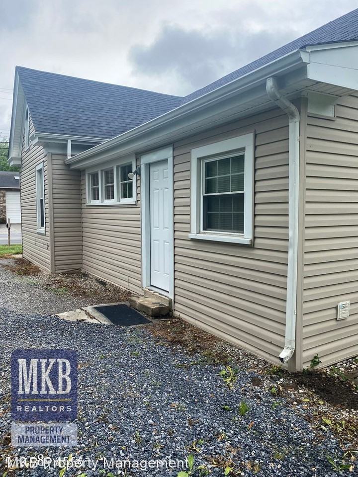 4808 Read Mountain Rd - Photo 3 of 20