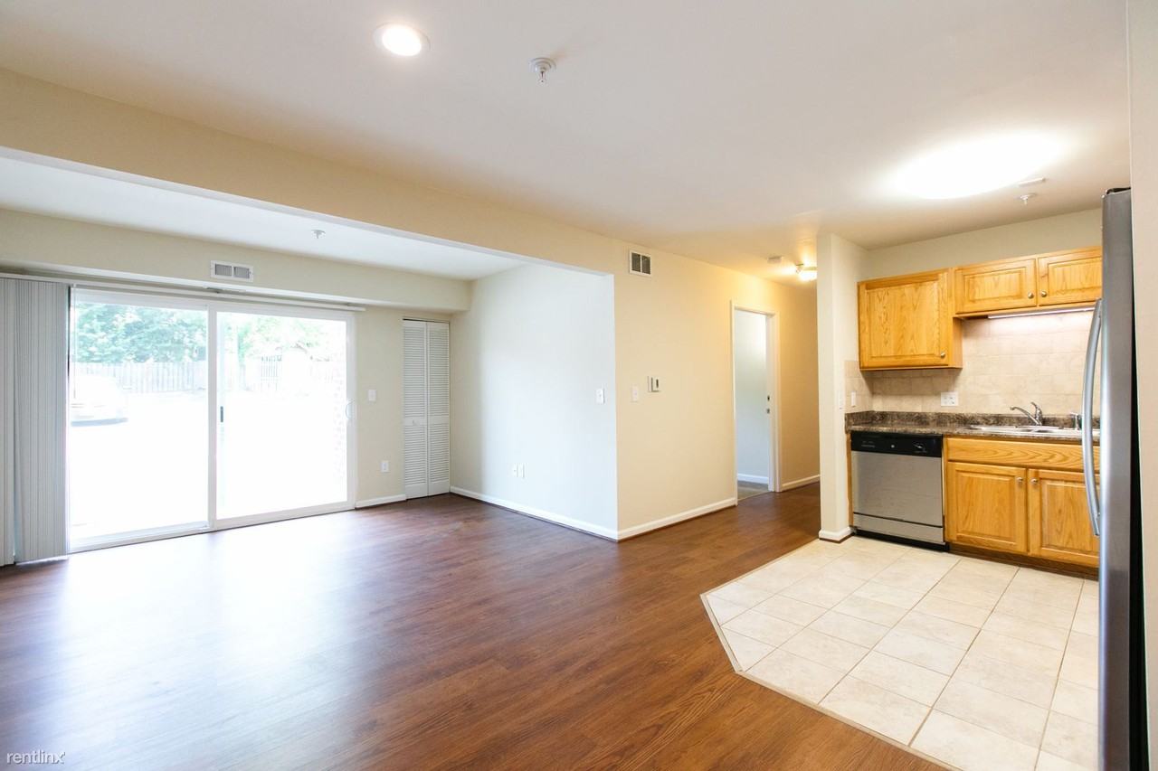 Crossroads Apartments 2111 Jefferson Park Ave, Charlottesville, VA