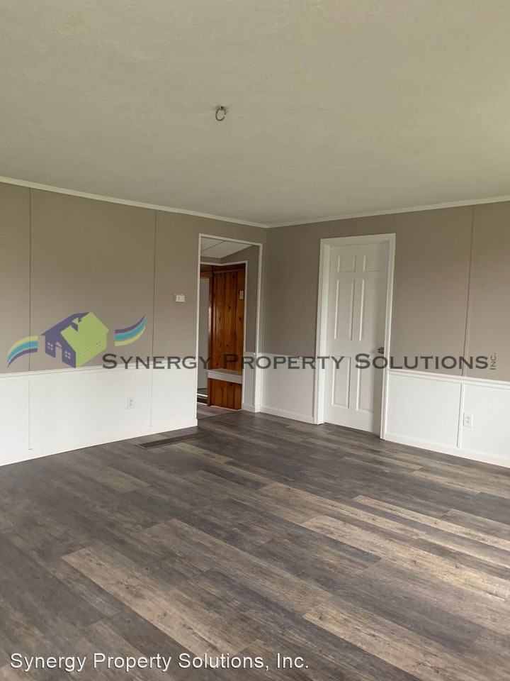 Main St E 12 Richland - Photo 2 of 15