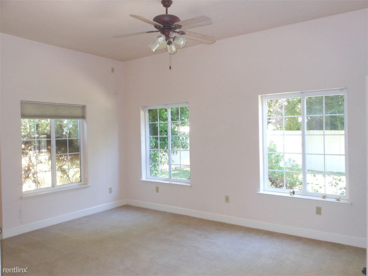 7691 Rush River Dr - Photo 2 of 8