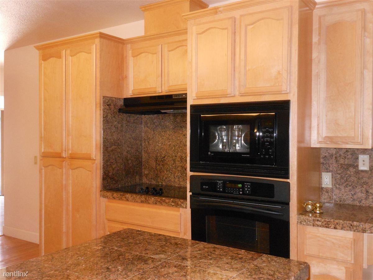 7691 Rush River Dr - Photo 3 of 8