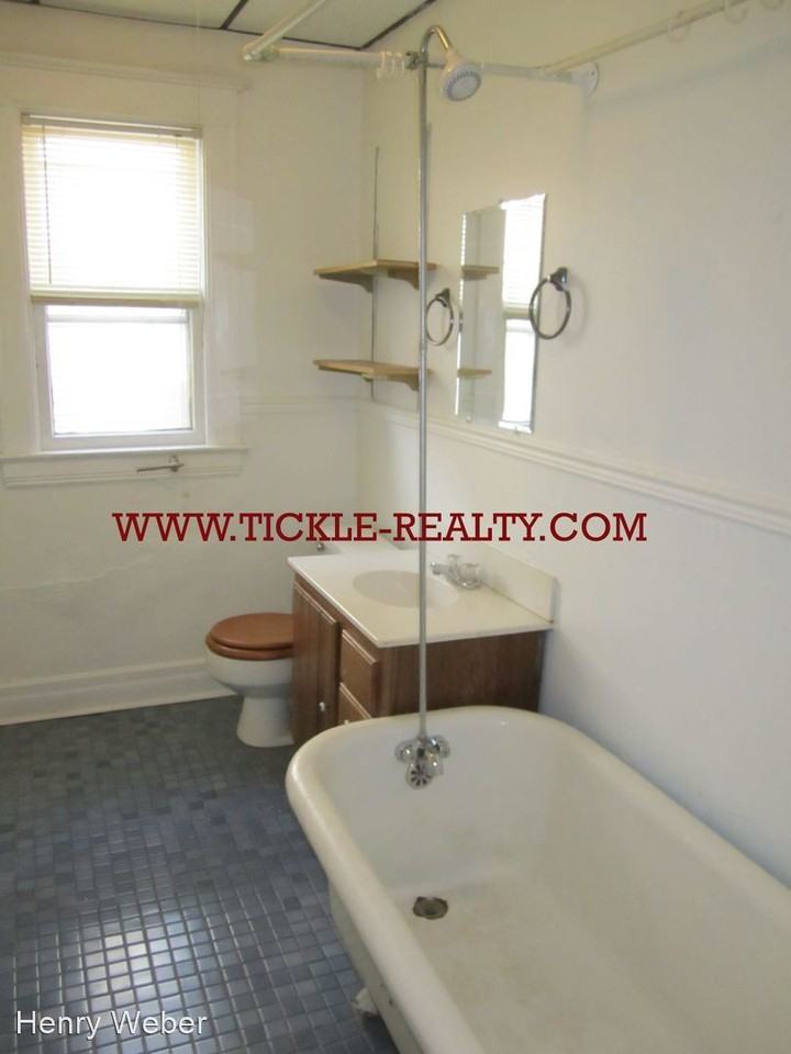 537-539 Meigs Street - Photo 3 of 12