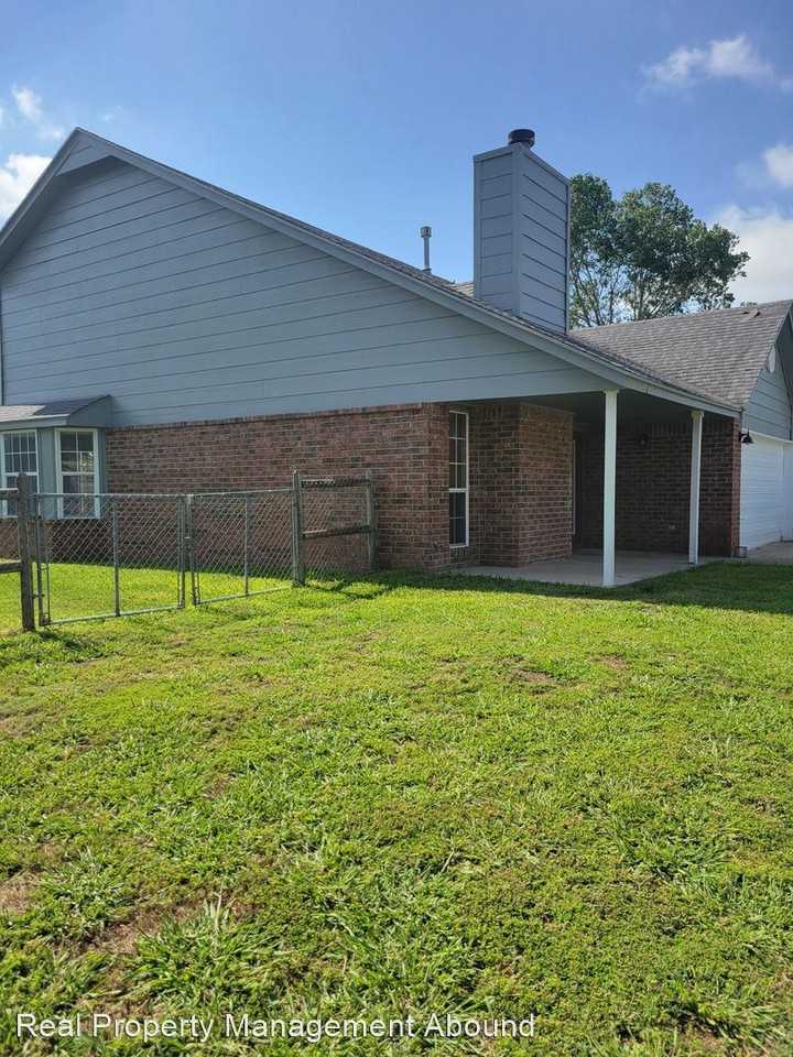 12753 N 130th East Ave - Photo 3 of 31