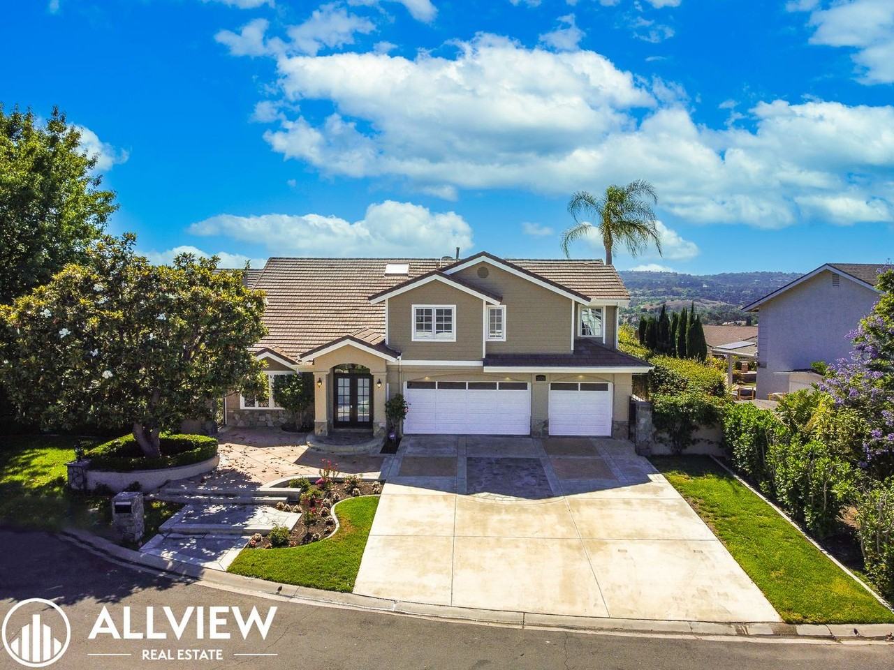 26551 Saddlehorn Ln - Photo 2 of 50