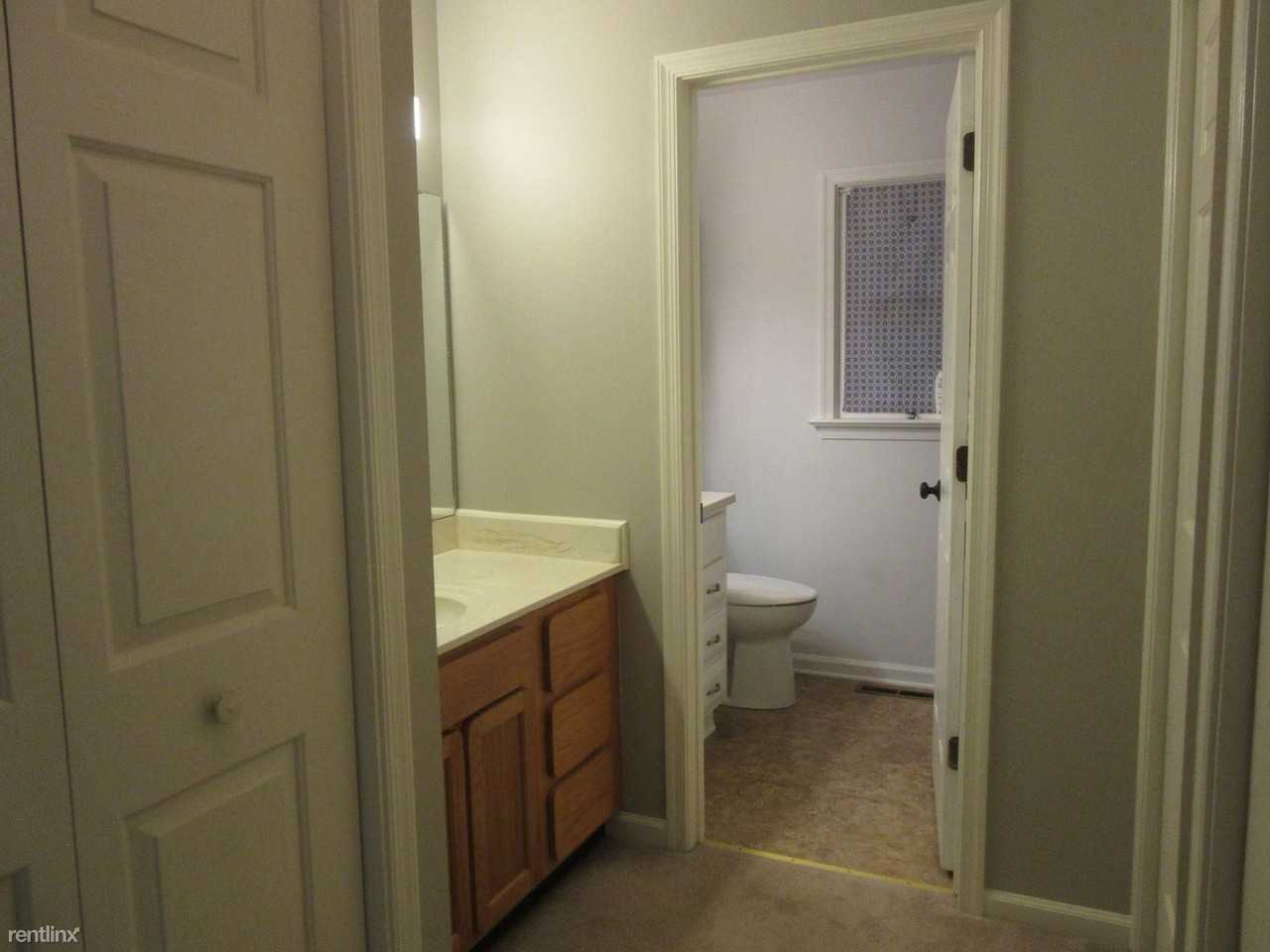 980 Liberty Oaks Ct - Photo 2 of 19