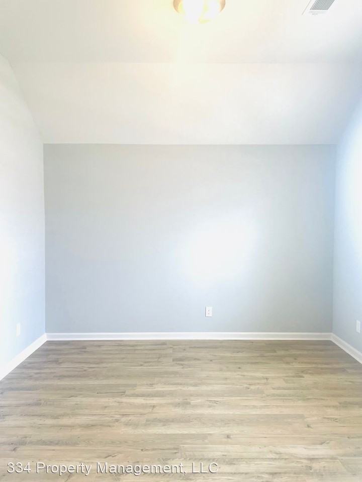 813 Hedgefield Way - Photo 2 of 21