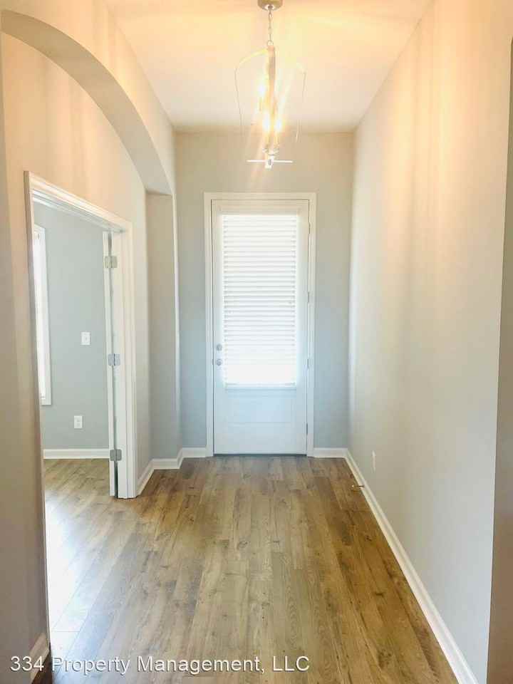 813 Hedgefield Way - Photo 3 of 21