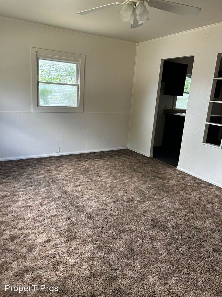 2410 Joan Ct - Photo 2 of 6