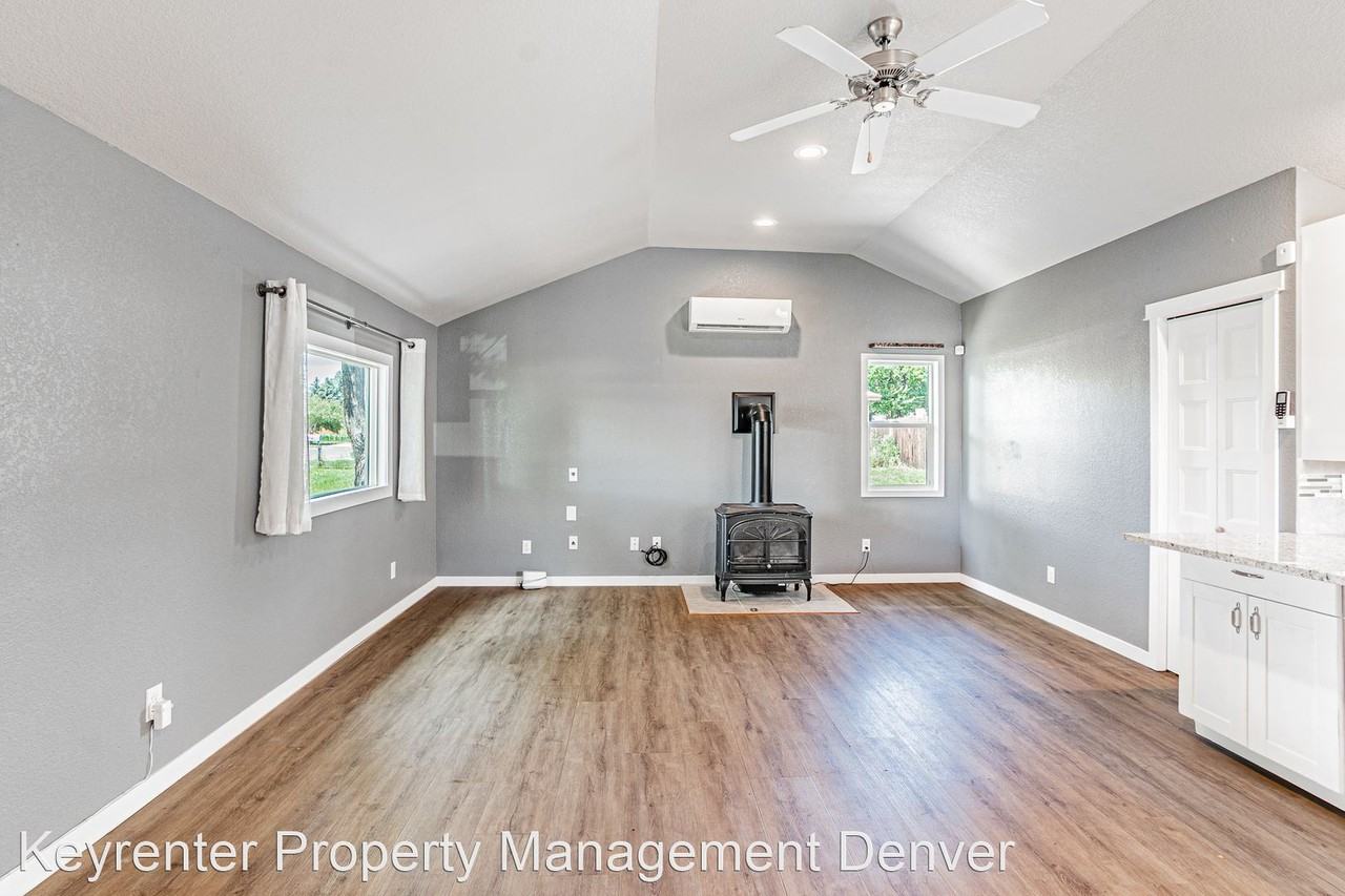 6405 W Jefferson Pl - Photo 3 of 47