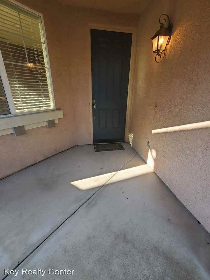 9905 Nestling Cir - Photo 3 of 16