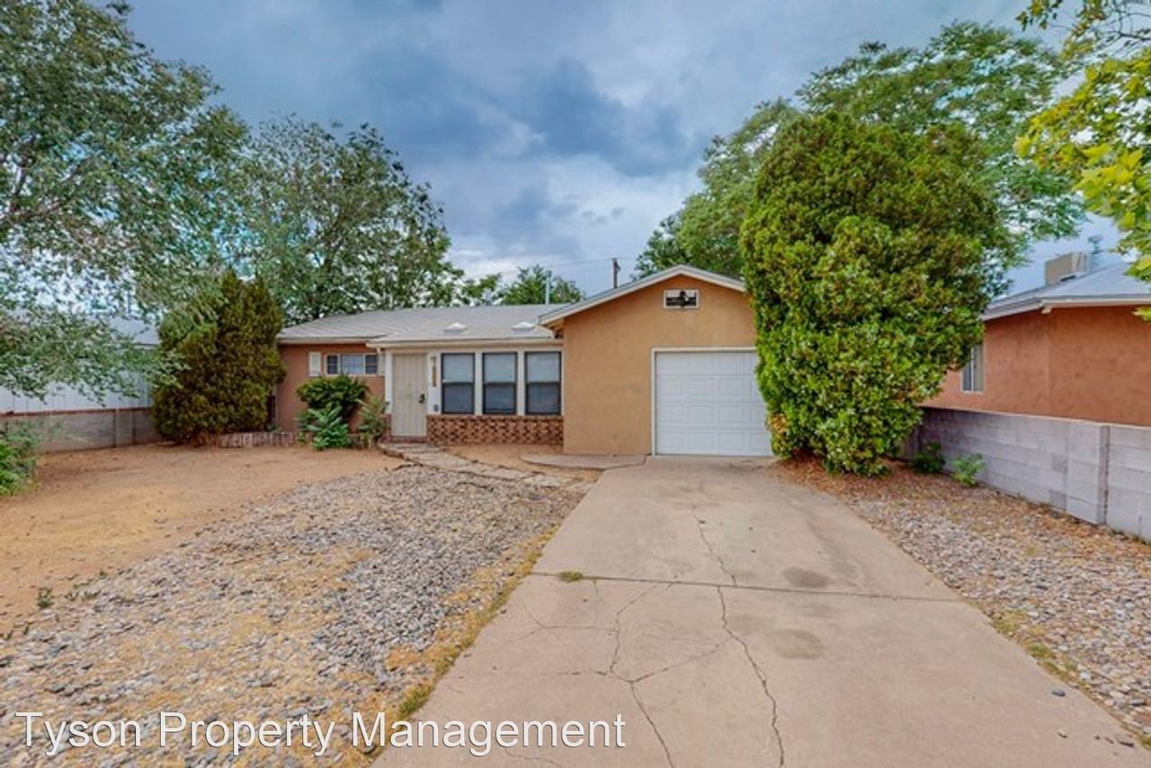 3035 Manzano St Ne - Photo 2 of 26