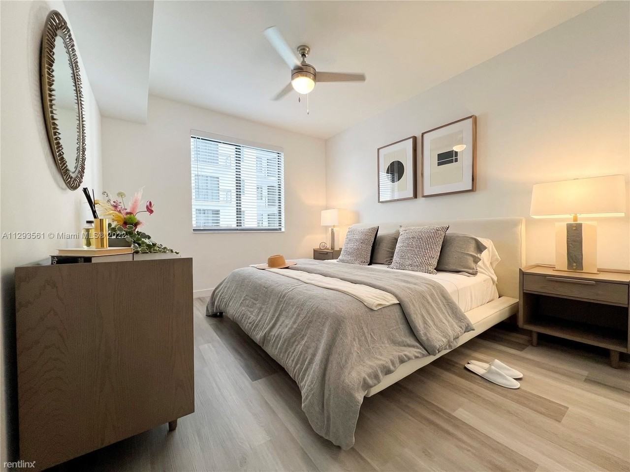 401 Hialeah Dr - Photo 2 of 9