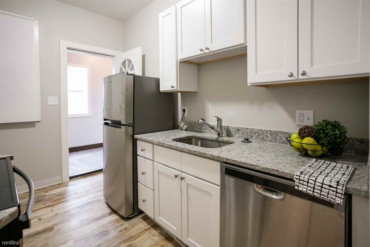 7629 Poe St - Photo 3 of 5