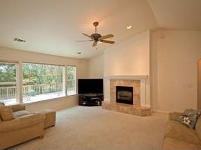 3374 Stanford Dr - Photo 2 of 7