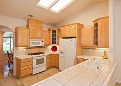 3374 Stanford Dr - Photo 3 of 7