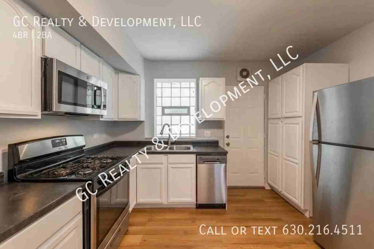 3515-17 S Lituanica Ave - 3515 S Lituanica - Unit - Photo 3 of 29