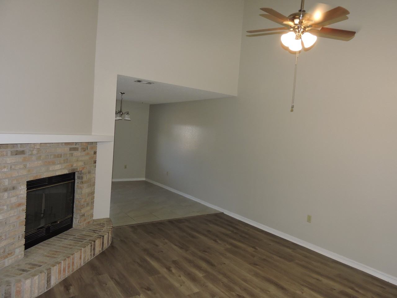815 Valley Rd - Photo 2 of 16
