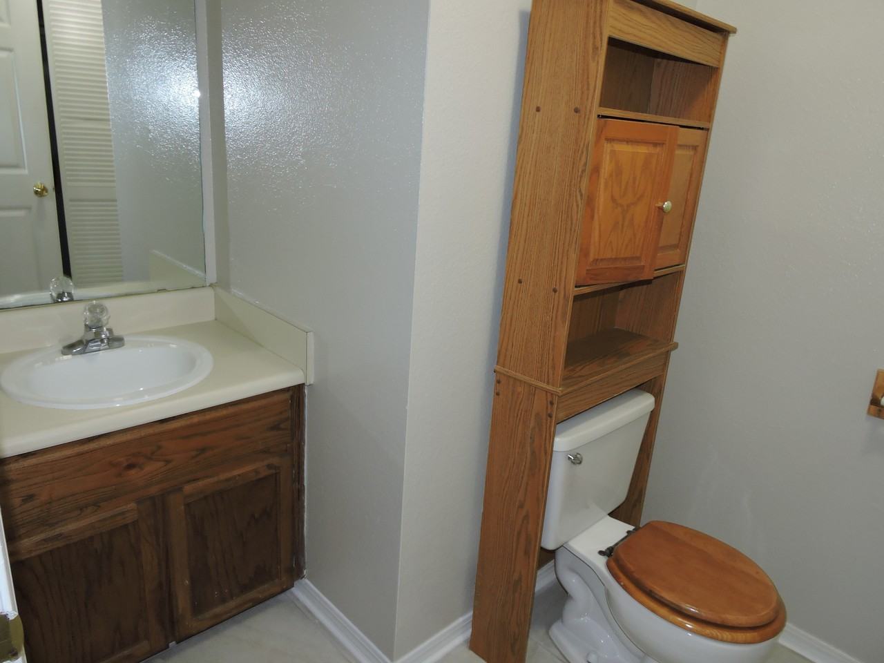 815 Valley Rd - Photo 6 of 16