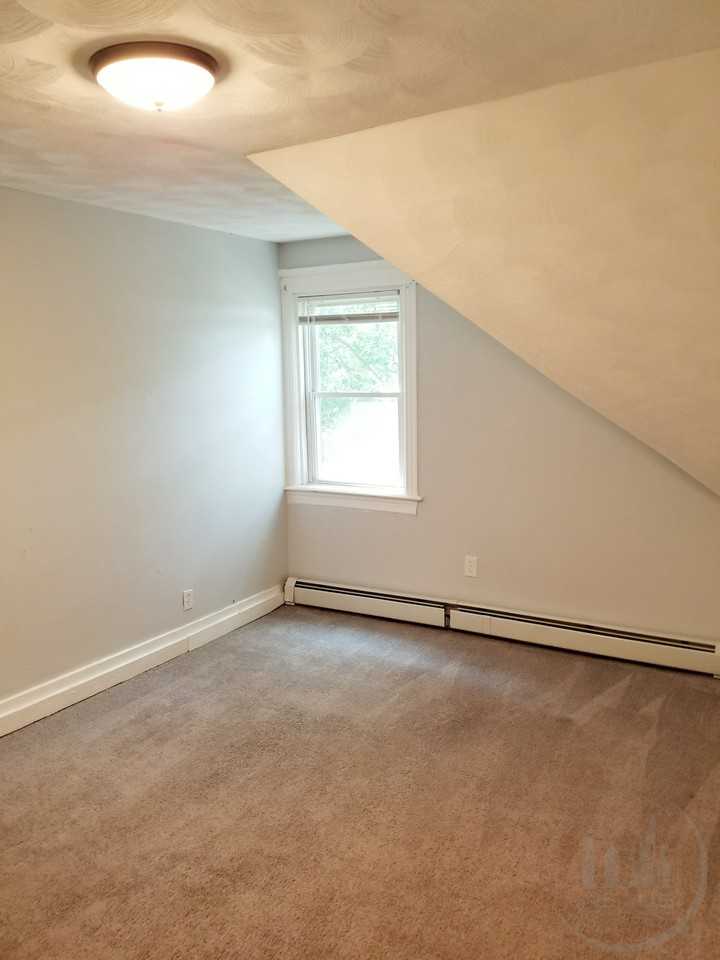 330 Pawtucket Ave - Photo 2 of 8