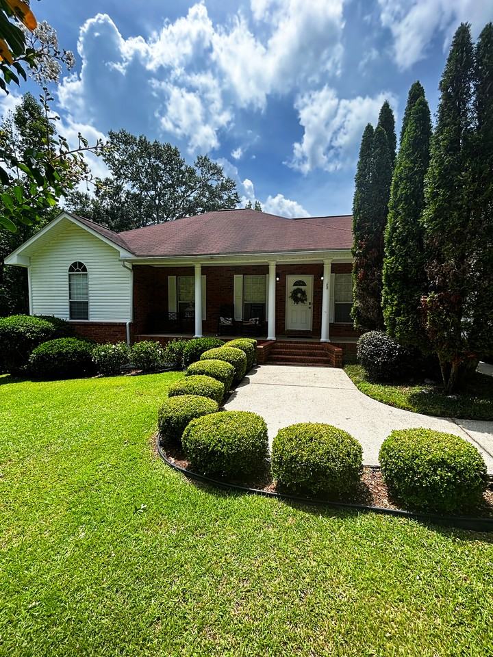 843 Slade Rd - Photo 2 of 23