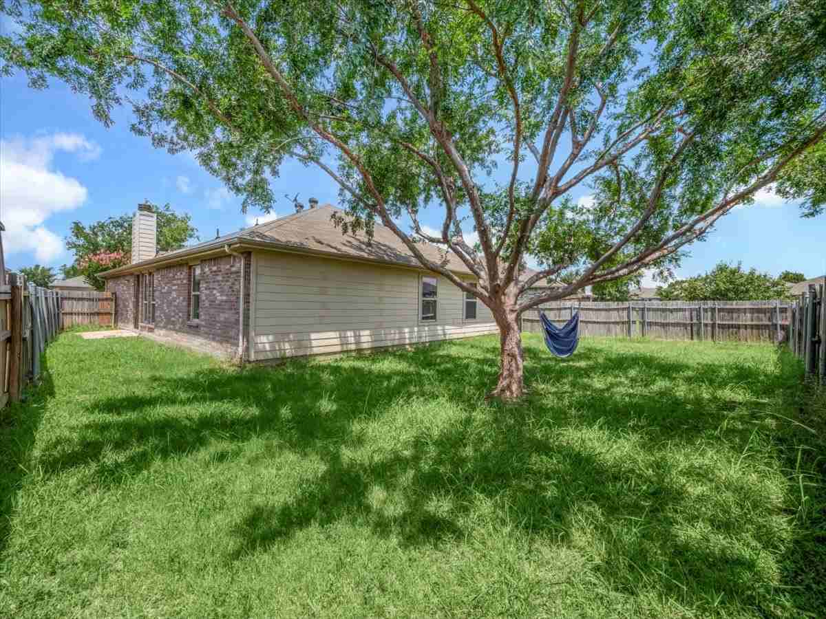 1604 Bob Dr - Photo 3 of 25
