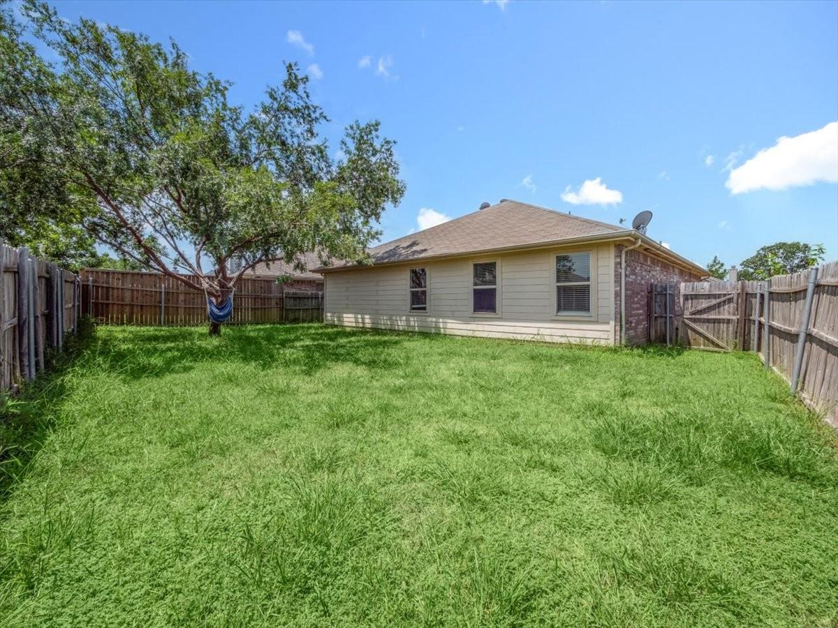 1604 Bob Dr - Photo 4 of 25