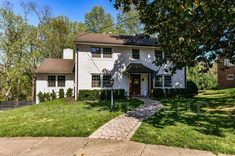 3833 N Oakland St - Photo 2 of 40